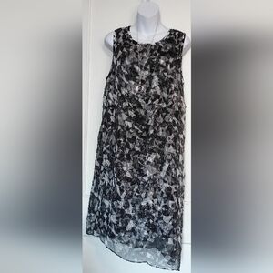 🌺BUNDLE ONLY🌺 Vince Camuto Black and Gray Geometric Midi Dress